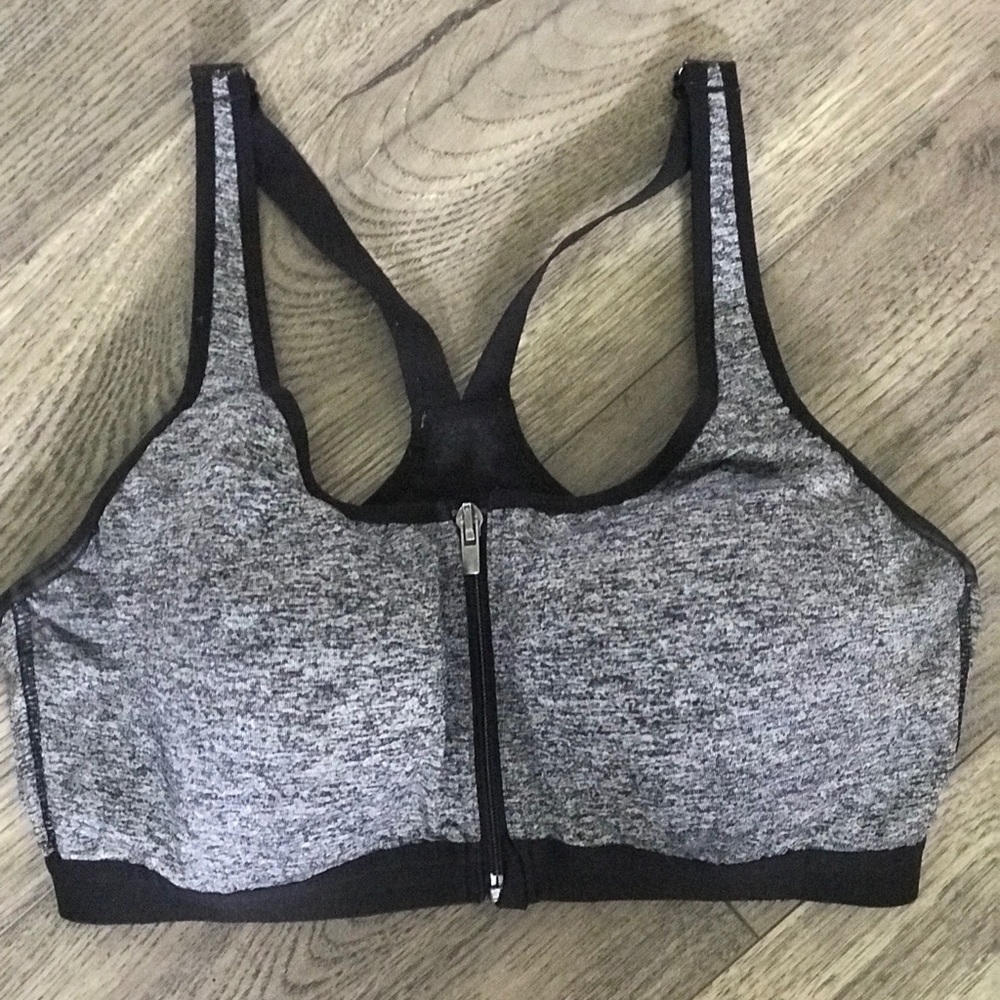Victoria Sport Knockout Bra 38D